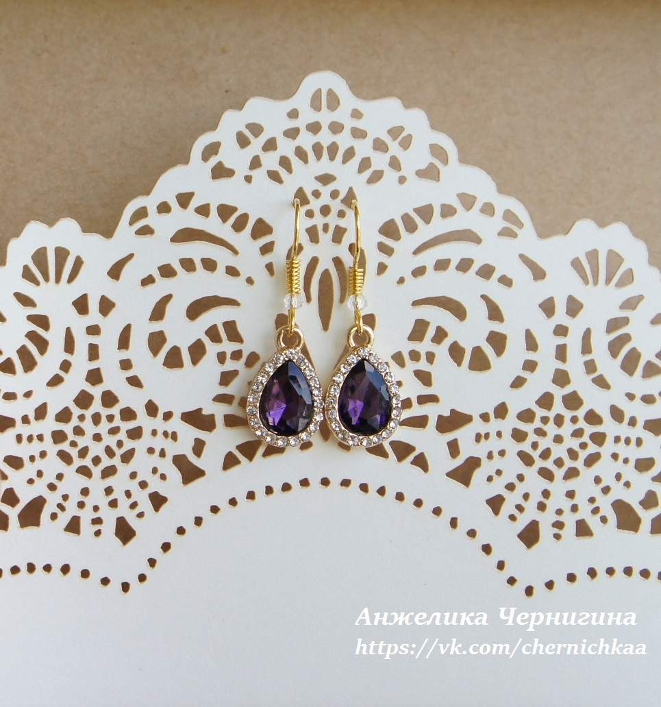 Серьги из подвесок Sunlight со стеклянной бусиной.