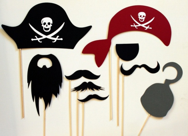 Pirate party photo prop.jpg