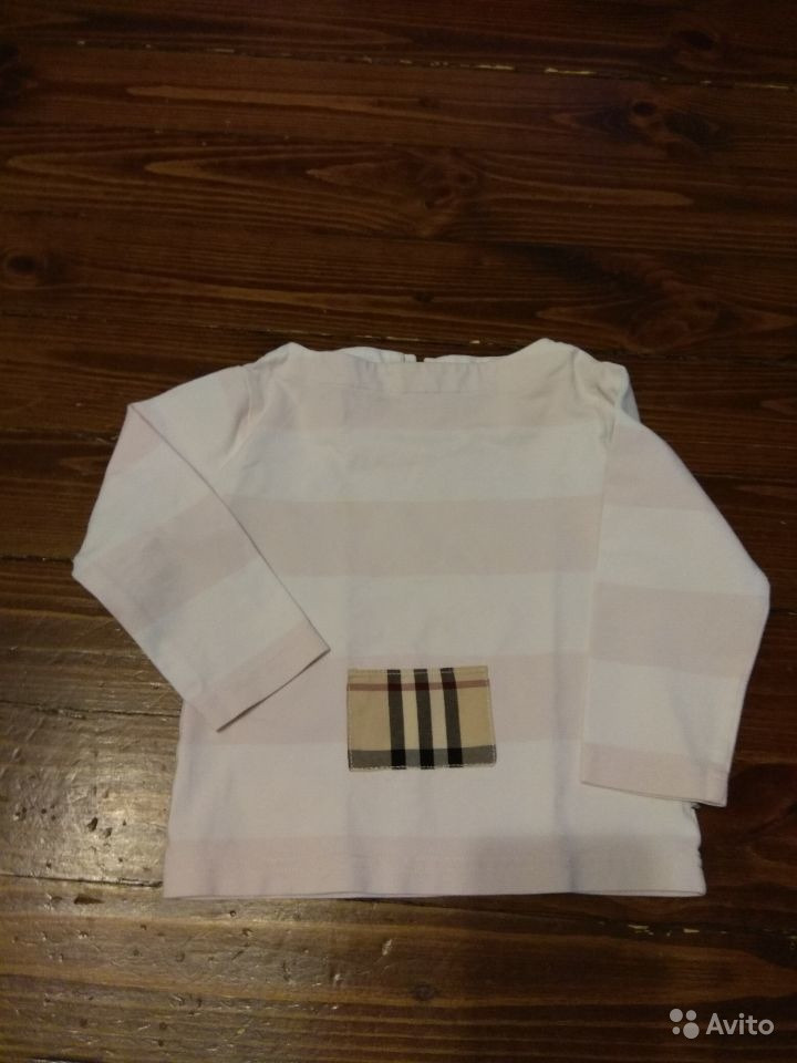 Burberry baby (). 700 