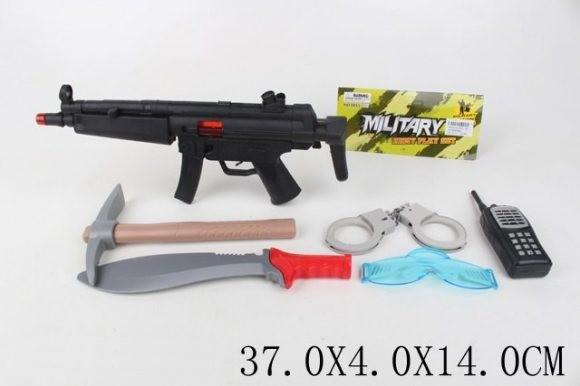 Набор Военного 0055-J81 автомат-трещ., рация, очки, наручники, кинжал, кирка - 290,31 руб