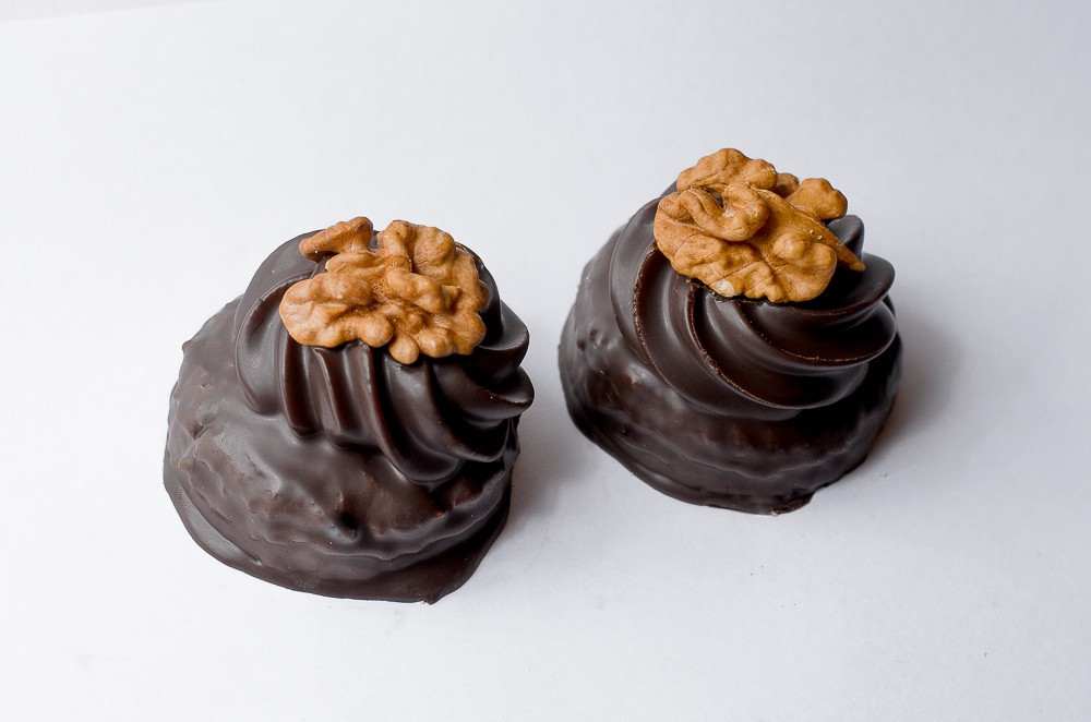 .  - 0,650.  - 165,90 