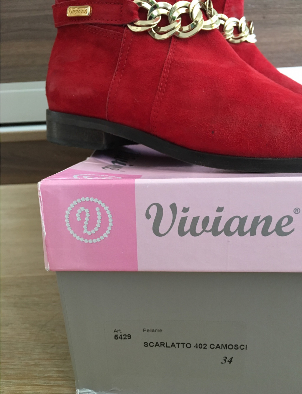 Viviane 34  !    2500