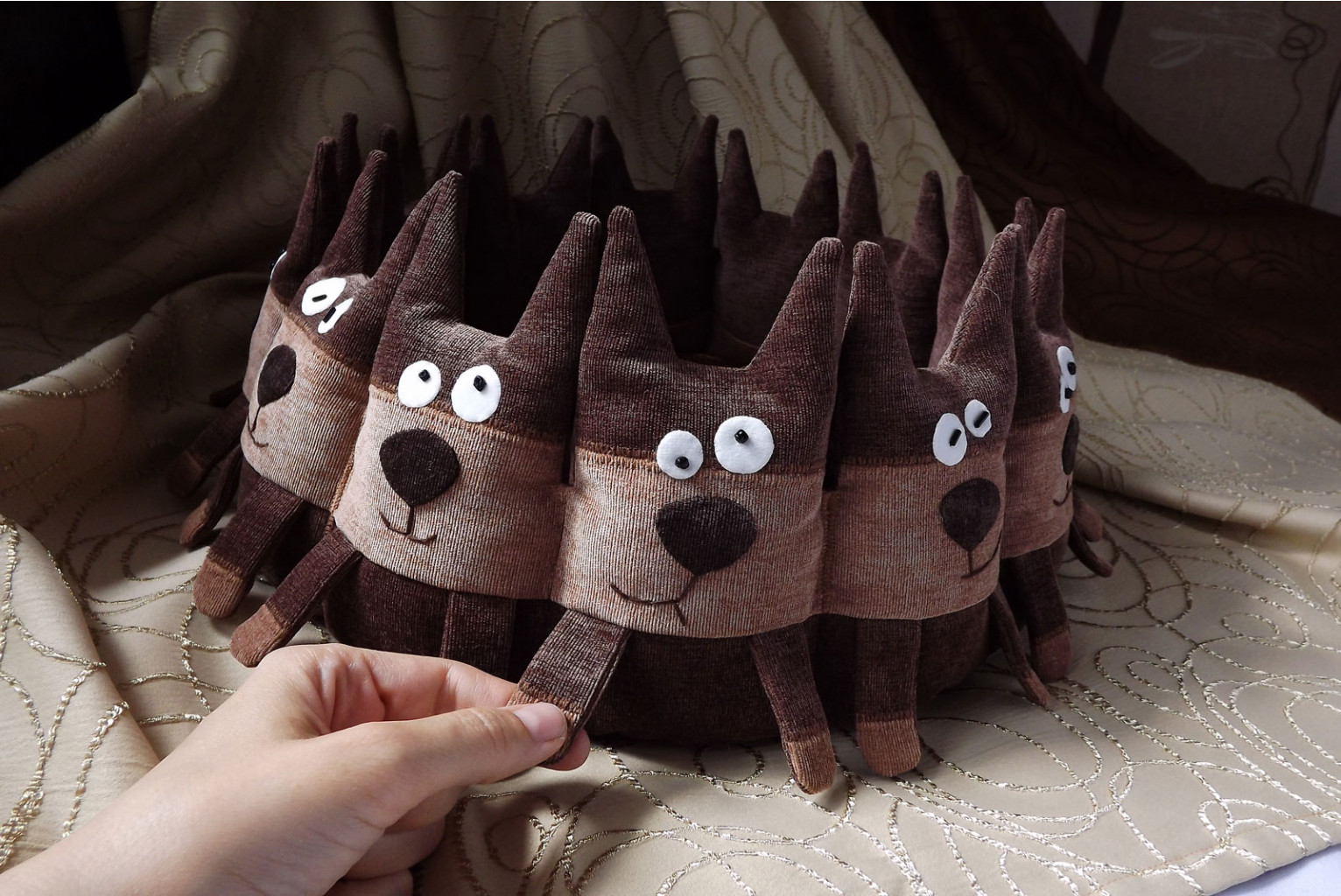 Лежанка для кошки 