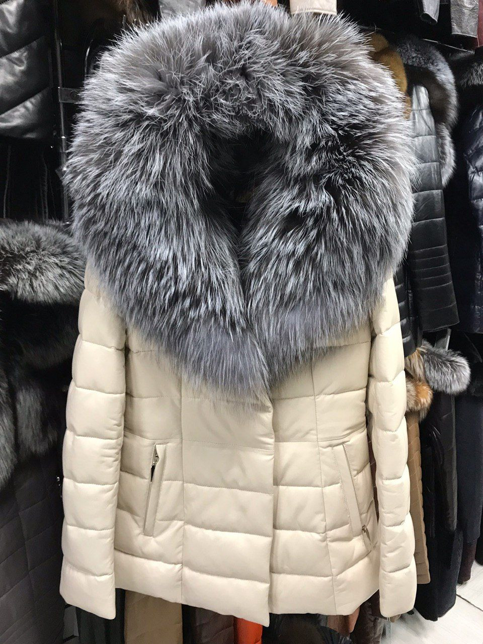 Кожаный пуховик 13500р