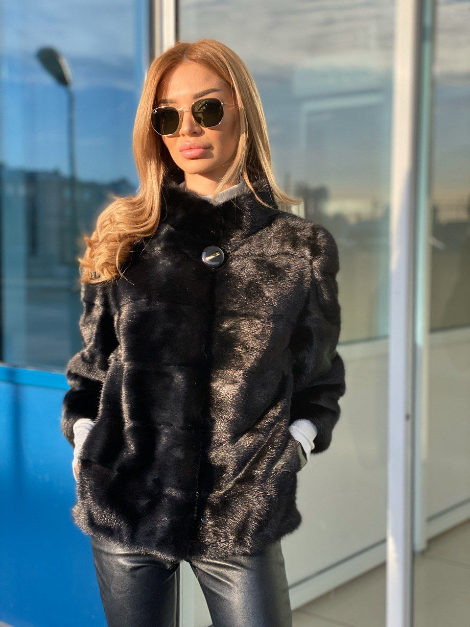 Шубка из меха норки 20тр