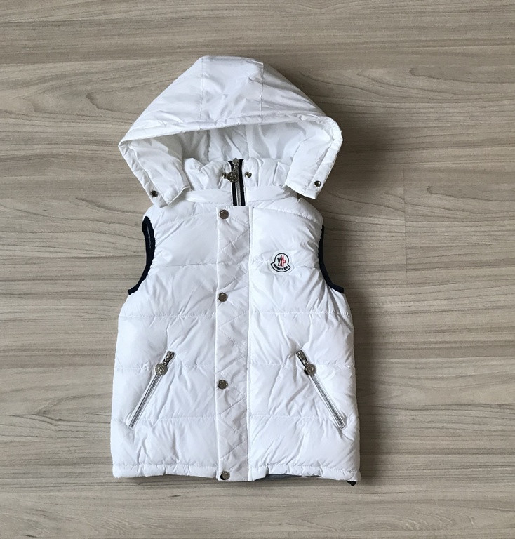 М.17-8 Жилетка Moncler белая 1100 руб.