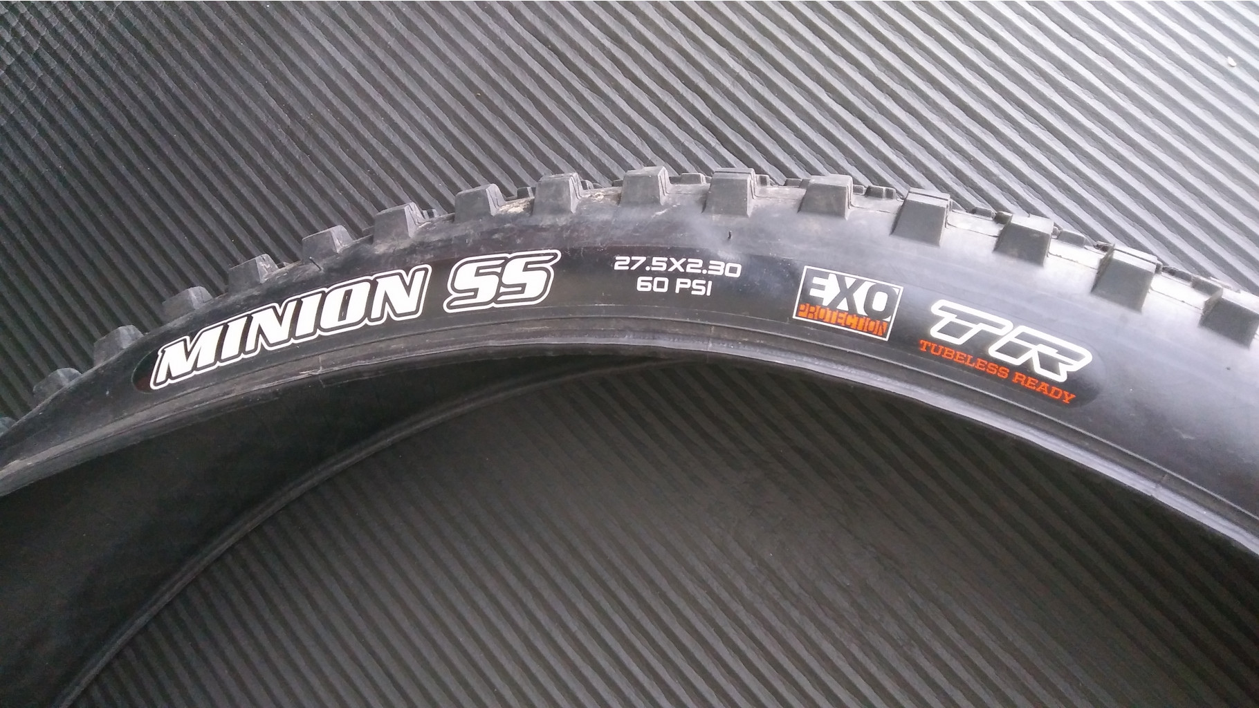  Maxxis Minion SS EXO TR 27.5x2.3