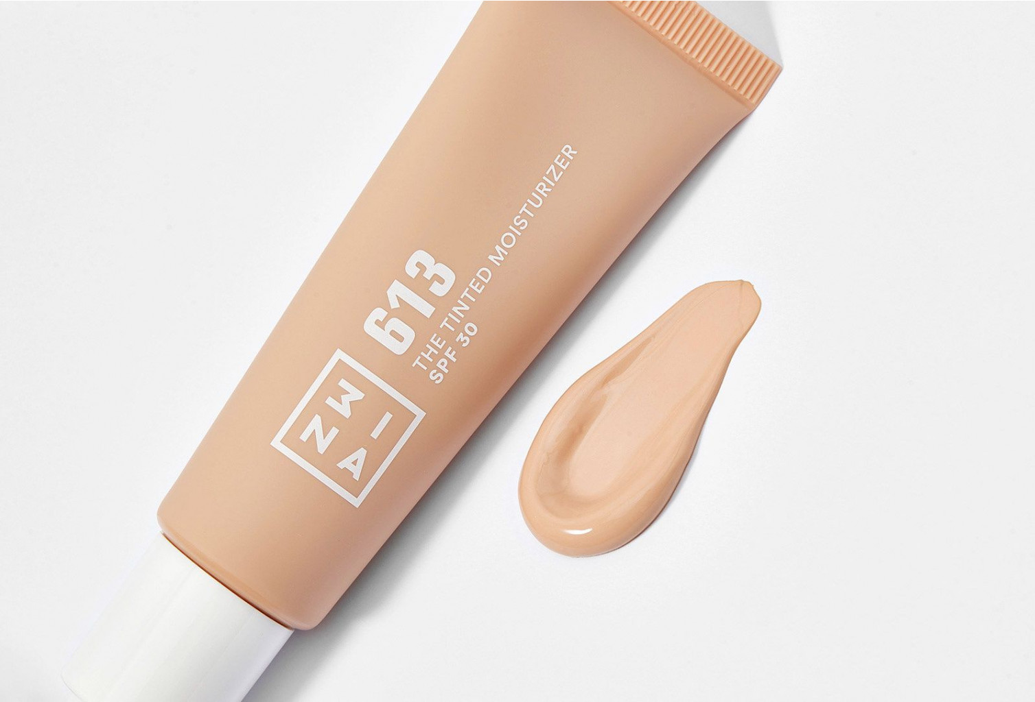 3INA Увлажняющий крем с тональным эффектом SPF 30 Тон 613, 30 мл. Цена 999 р.