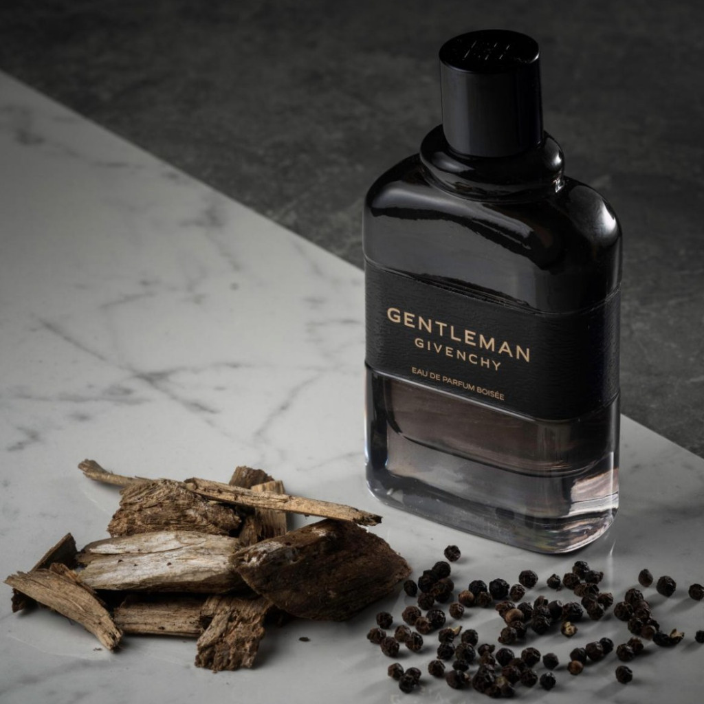Givenchy Gentleman Eau de Parfum Boisee Мужская парфюмерная вода, 60 мл. Цена 4999 р.