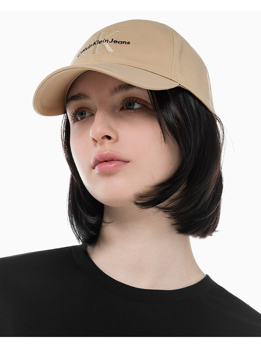 1590+18% +   CALVIN KLEIN 1155 