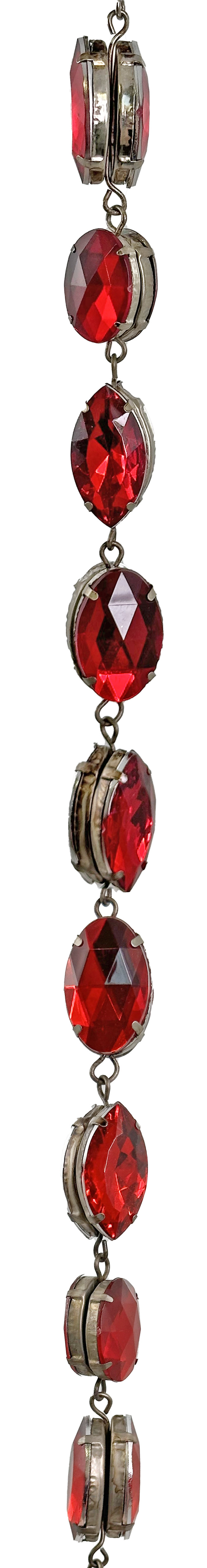 70131 Gem garland L red 180cm a = max width b = base width h = height Min amount (MOQ) 3 50,06 