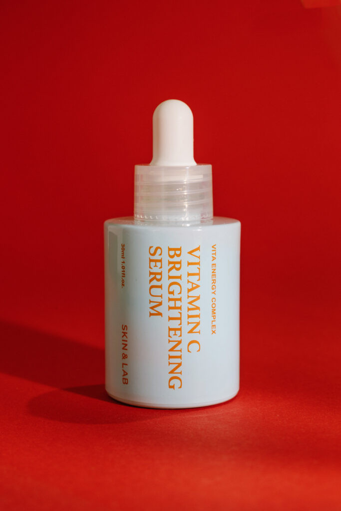 Осветляющая сыворотка с витамином С SKIN&LAB Vitamin C Brightening Serum 30ml.jpg