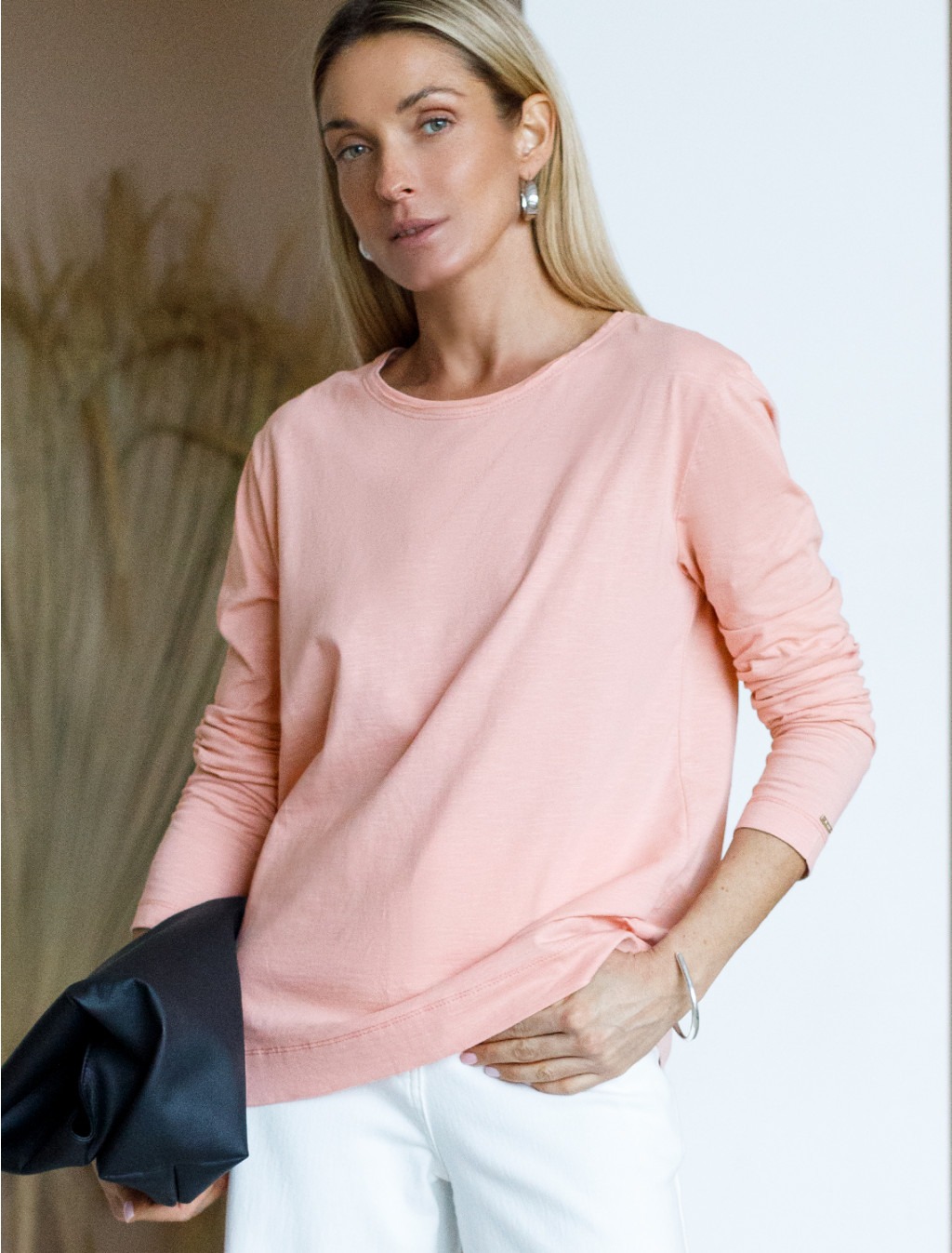 44, 46, 50 1640.jpeg