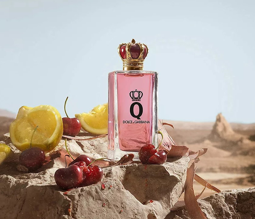 DOLCE & GABBANA Q edp lady.jpg